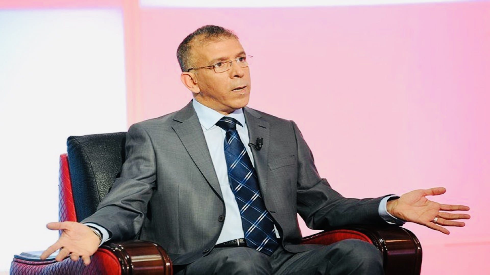 Hafid Derradji prêt à couvrir la CAN 2025 au Maroc : Une déclaration surprenante