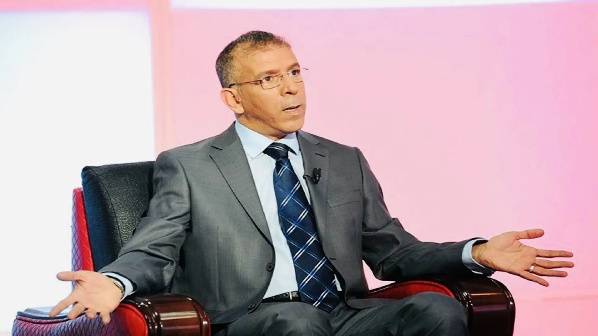 Hafid Derradji prêt à couvrir la CAN 2025 au Maroc : Une déclaration surprenante