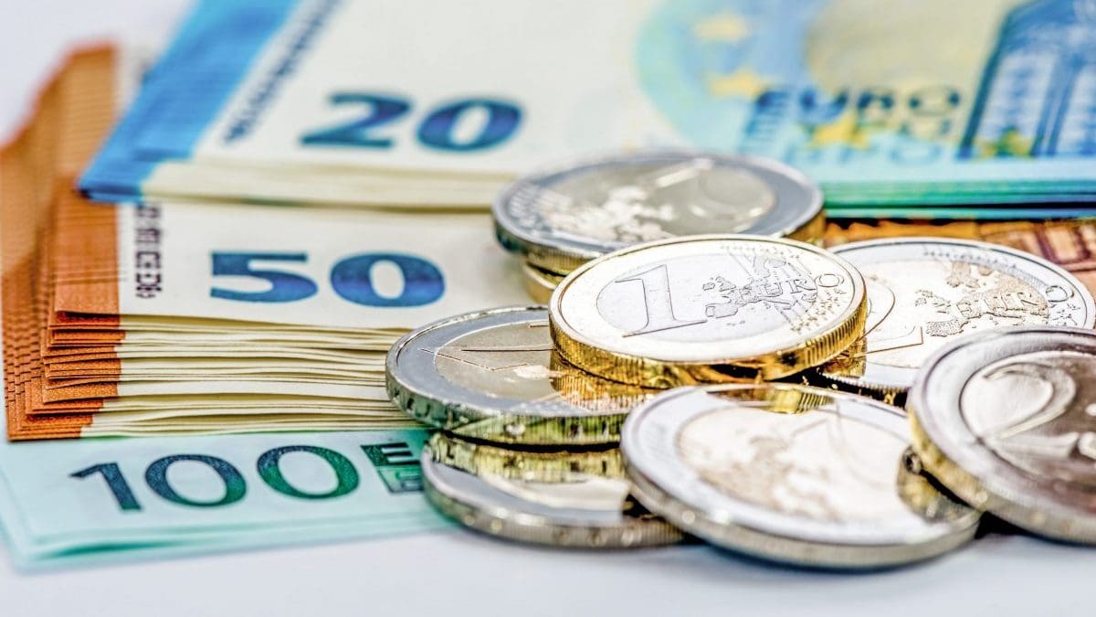 Combien de Dinar Algérien Obtenez-vous pour 100 Euros?