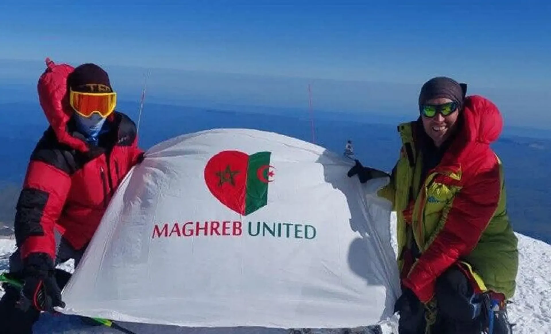 Amine Bouhassane, l'alpiniste algérien, se lance dans l'ascension du plus haut sommet d'Amérique du Nord