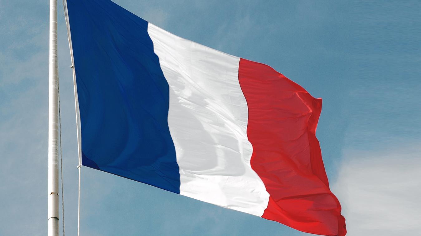 Oser aimer la France : un crime ? Analyse approfondie incluant les OQTF par Riposte laïque.