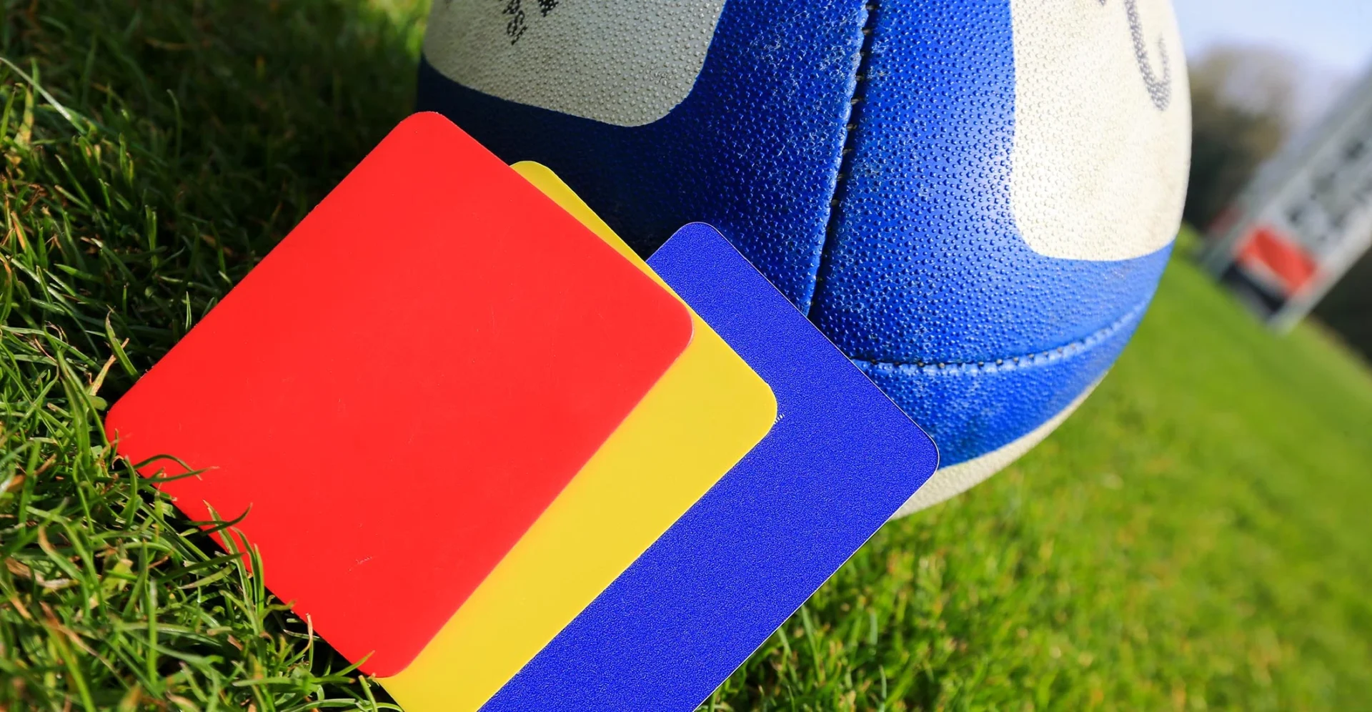 Polémique autour du carton bleu : La FIFA apporte des éclaircissements