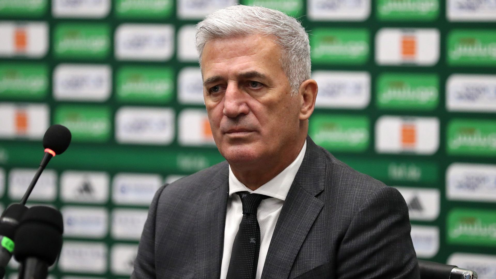 Équipe d'Algérie : Vladimir Petkovic explique la convocation de joueurs blessés