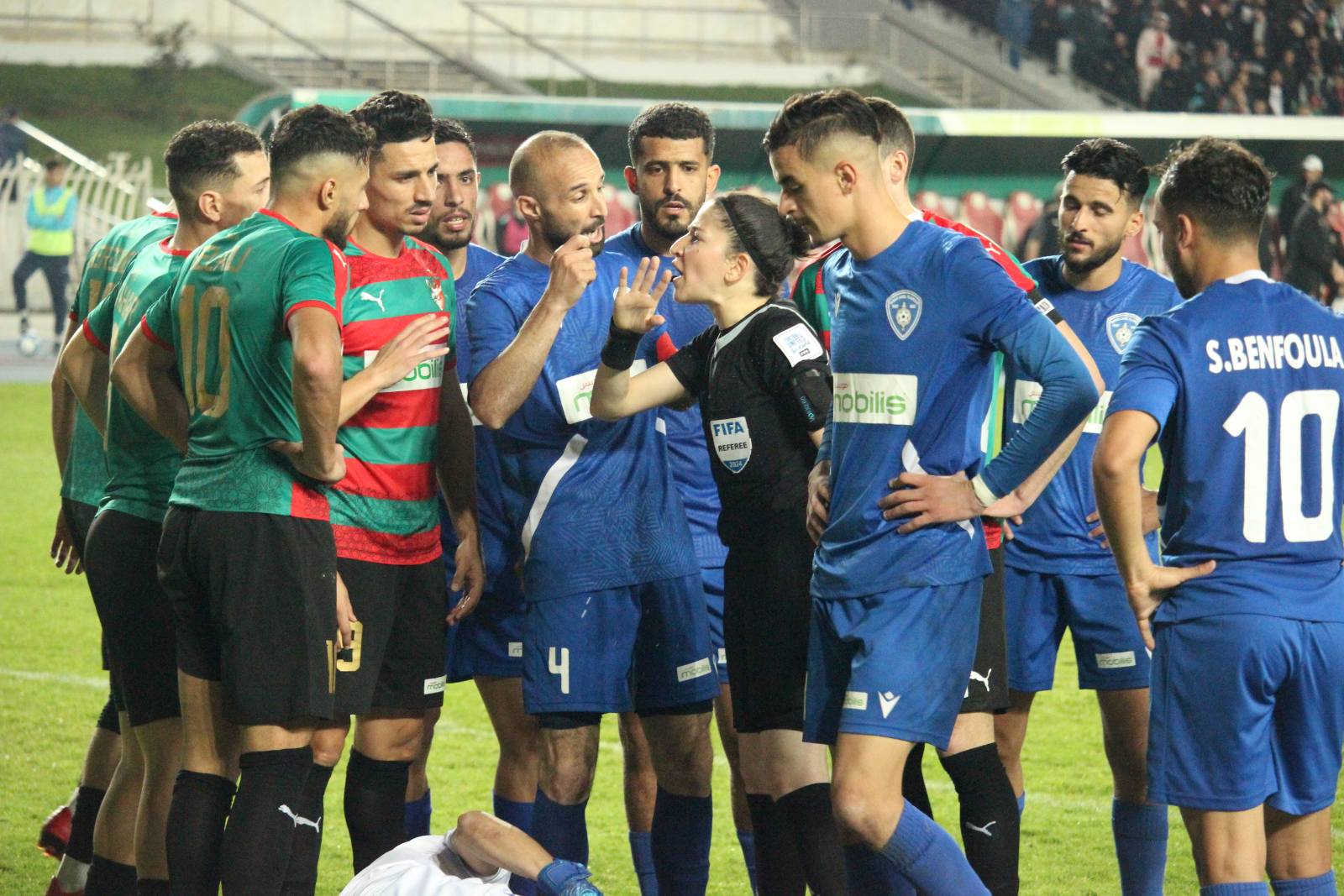 Violence de Youcef Belaïli envers une jeune arbitre : Une honte pour le football algérien (Le monde entier en parle)